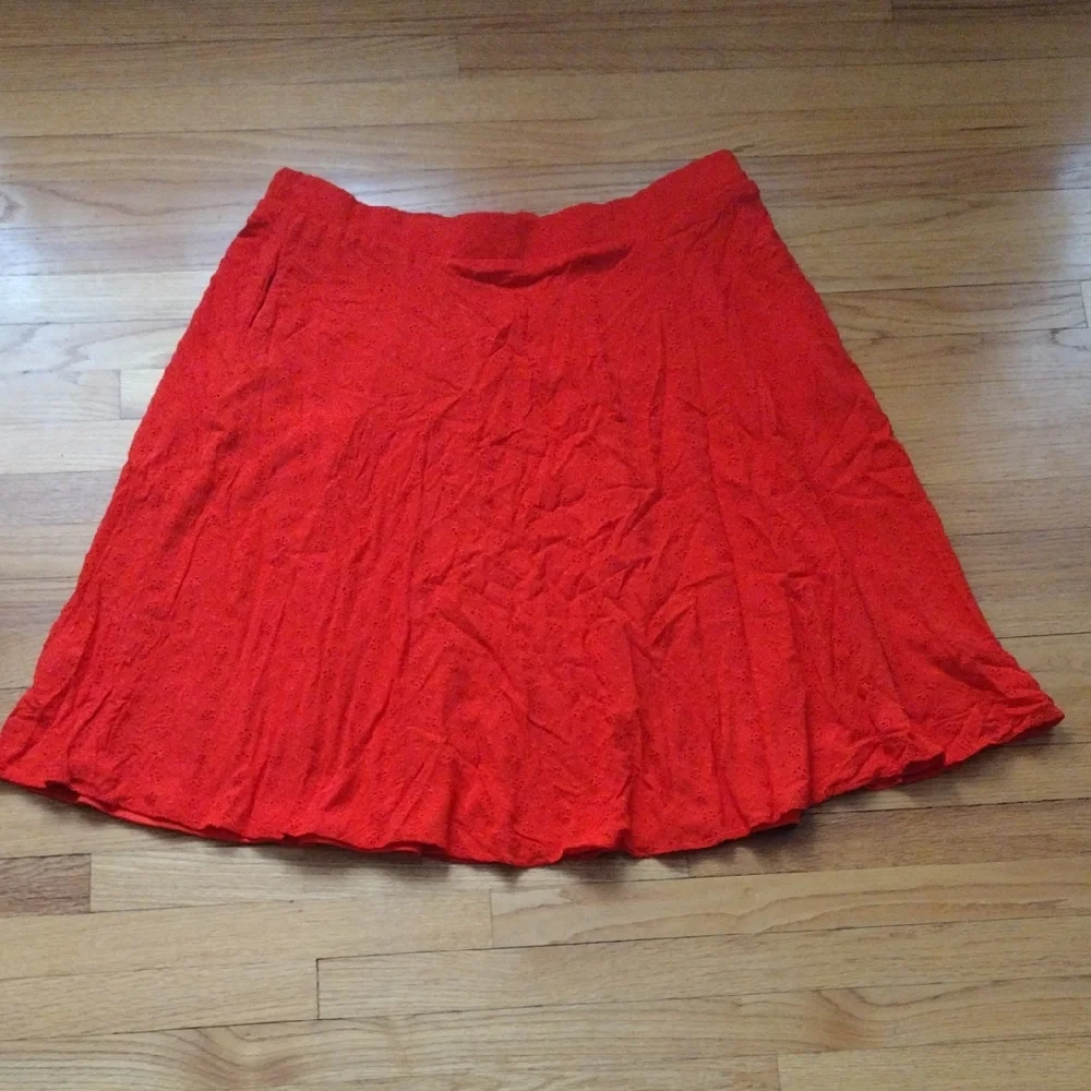 Torrid Retro Chic Eyelet Midi Skirt Size 3 NWOT - Picture 2 of 10